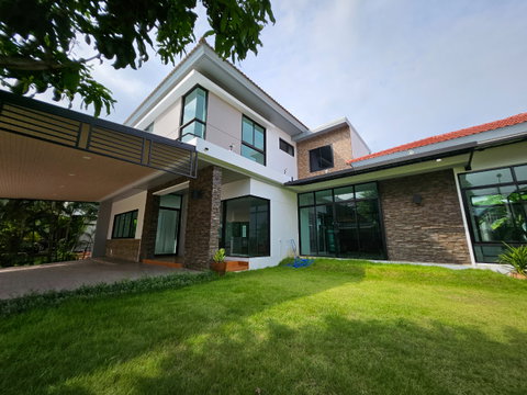 🏠 บ้านเดี่ยวหลังใหญ่ 6 ห้องนอน – ตอบโจทย์ทั้งอยู่อาศัยและ work from home