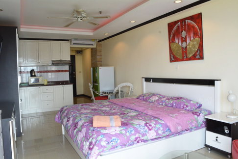 Studio Condo for Rent in Pattaya at Jomtien Beach Condominium