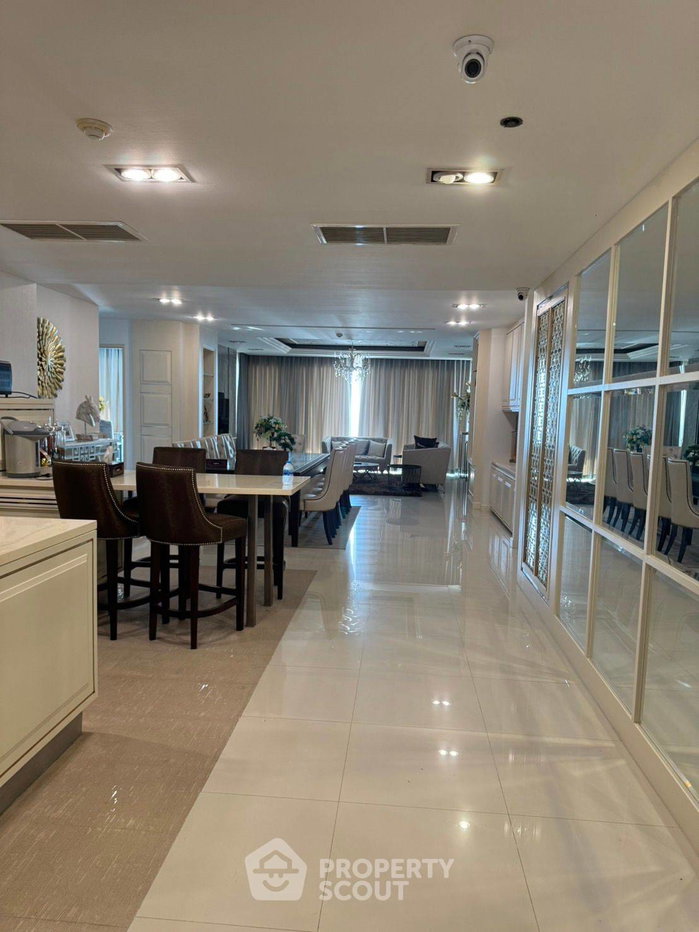 รูป คอนโดมิเนียม 3 ห้องนอน 268 ตร.ม. ชั้นสูง 30 ชั้น ขาย La Royale Beach Condo ใกล้พัทยา (ID 1901986) - รูปที่ 3/21