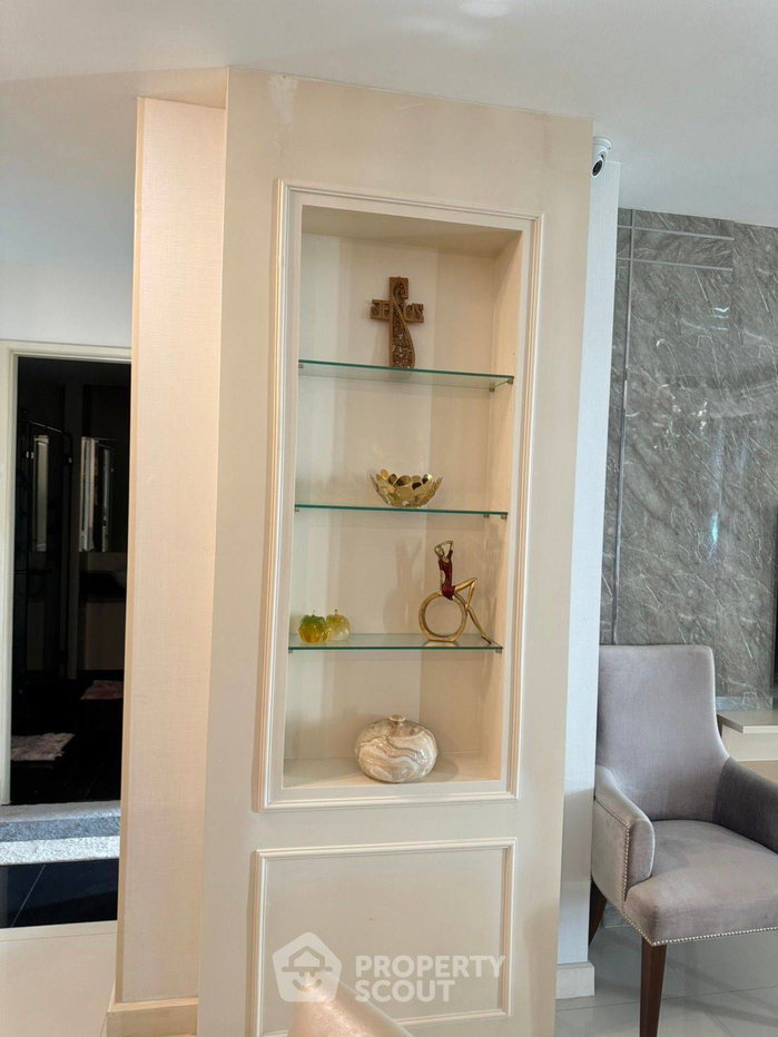 รูป คอนโดมิเนียม 3 ห้องนอน 268 ตร.ม. ชั้นสูง 30 ชั้น ขาย La Royale Beach Condo ใกล้พัทยา (ID 1901986) - รูปที่ 12/21