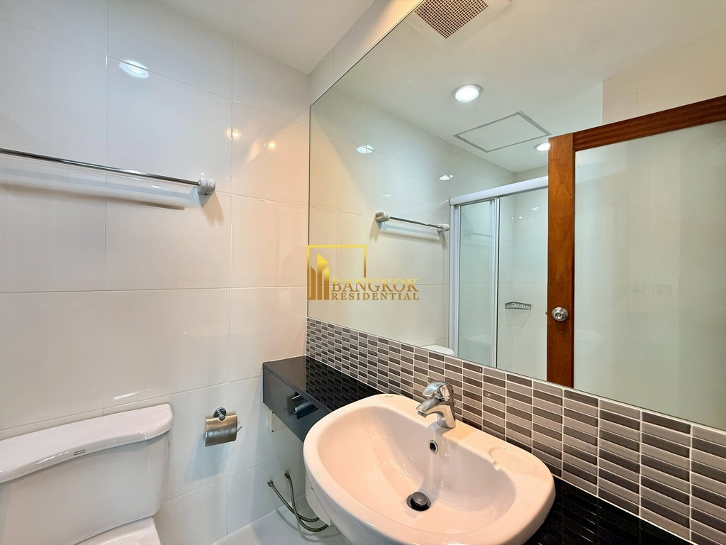 รูป Spacious 2 Bedroom Apartment For Rent in Phrom Phong - BR20883AP - รูปที่ 25/43