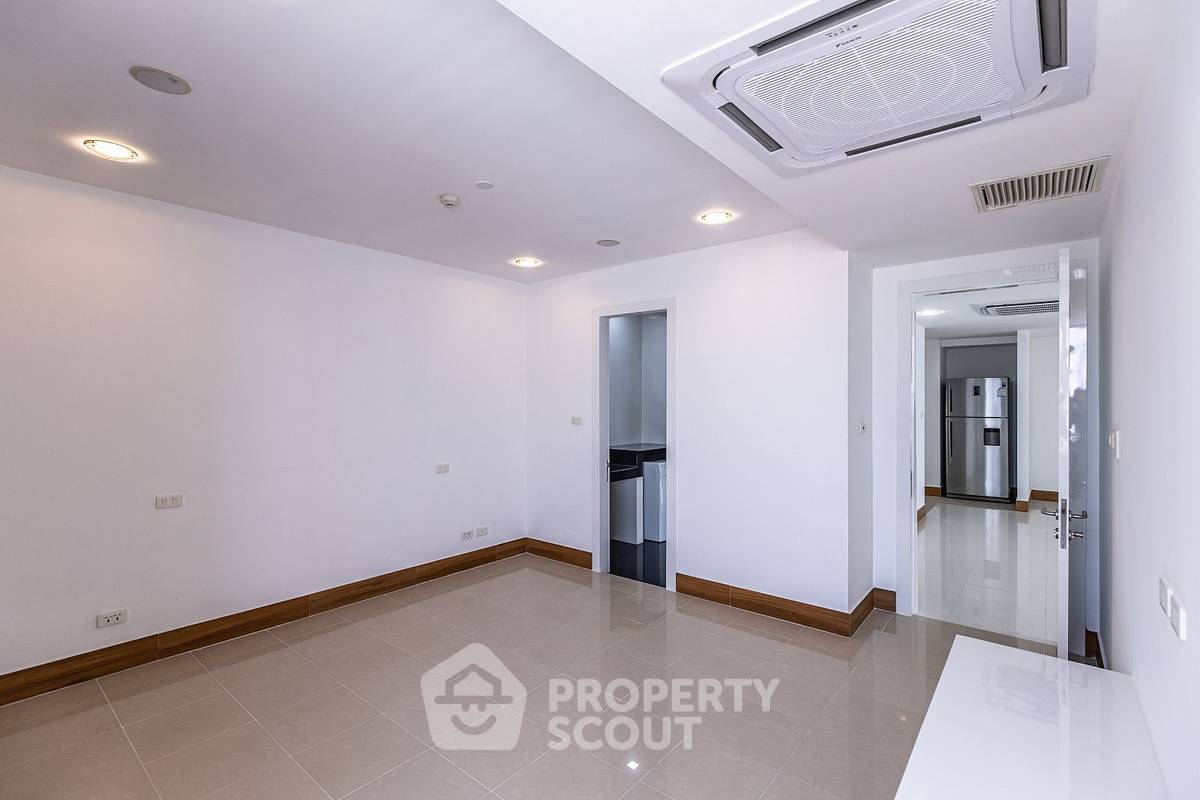 รูป คอนโด 2 ห้องนอน 148 ตร.ม. ชั้น 18 ขาย ที่ ลา รอยัล บีช คอนโด (ID 1863499) - รูปที่ 9/34