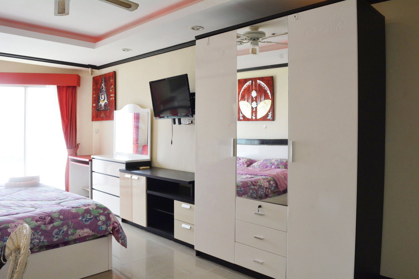 picture Studio Condo for Rent in Pattaya at Jomtien Beach Condominium - 7/11