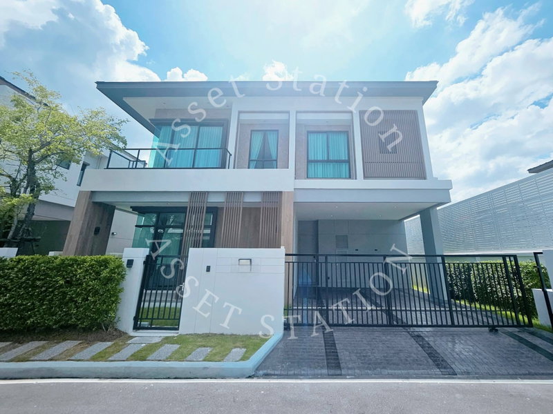 Houses for sale : 📍For Sale: Single Detached House‼️ Bangkok Boulevard Bangna KM.5, Samut Prakan Beautiful location on the main road, easy access