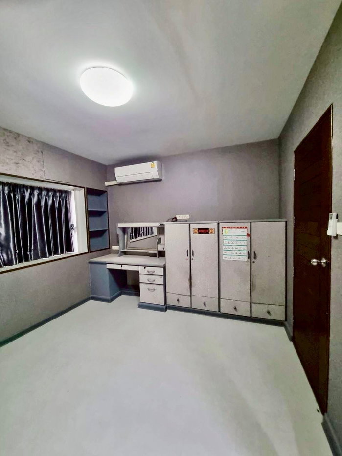 picture Corner 4-Storey Townhome for Sale Sukhumvit 71 (Pridi Banomyong) Soi Phatthanawet | Spacious Layout | Prime Central Location. Suitable for investment. - 36/45