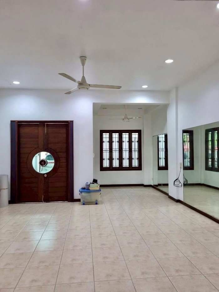 picture Corner 4-Storey Townhome for Sale Sukhumvit 71 (Pridi Banomyong) Soi Phatthanawet | Spacious Layout | Prime Central Location. Suitable for investment. - 7/45