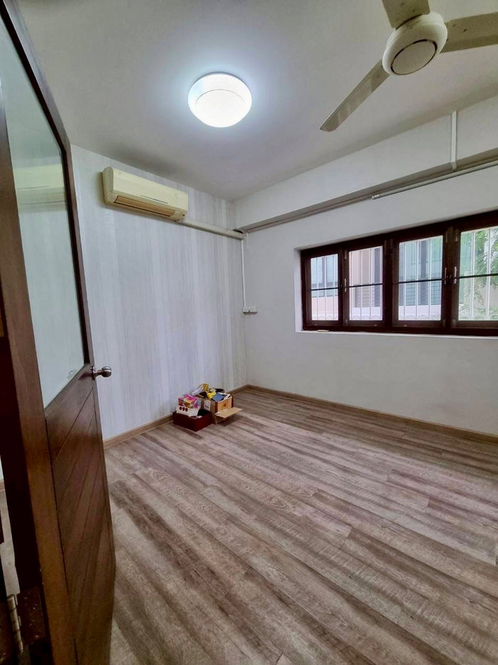 picture Corner 4-Storey Townhome for Sale Sukhumvit 71 (Pridi Banomyong) Soi Phatthanawet | Spacious Layout | Prime Central Location. Suitable for investment. - 16/45