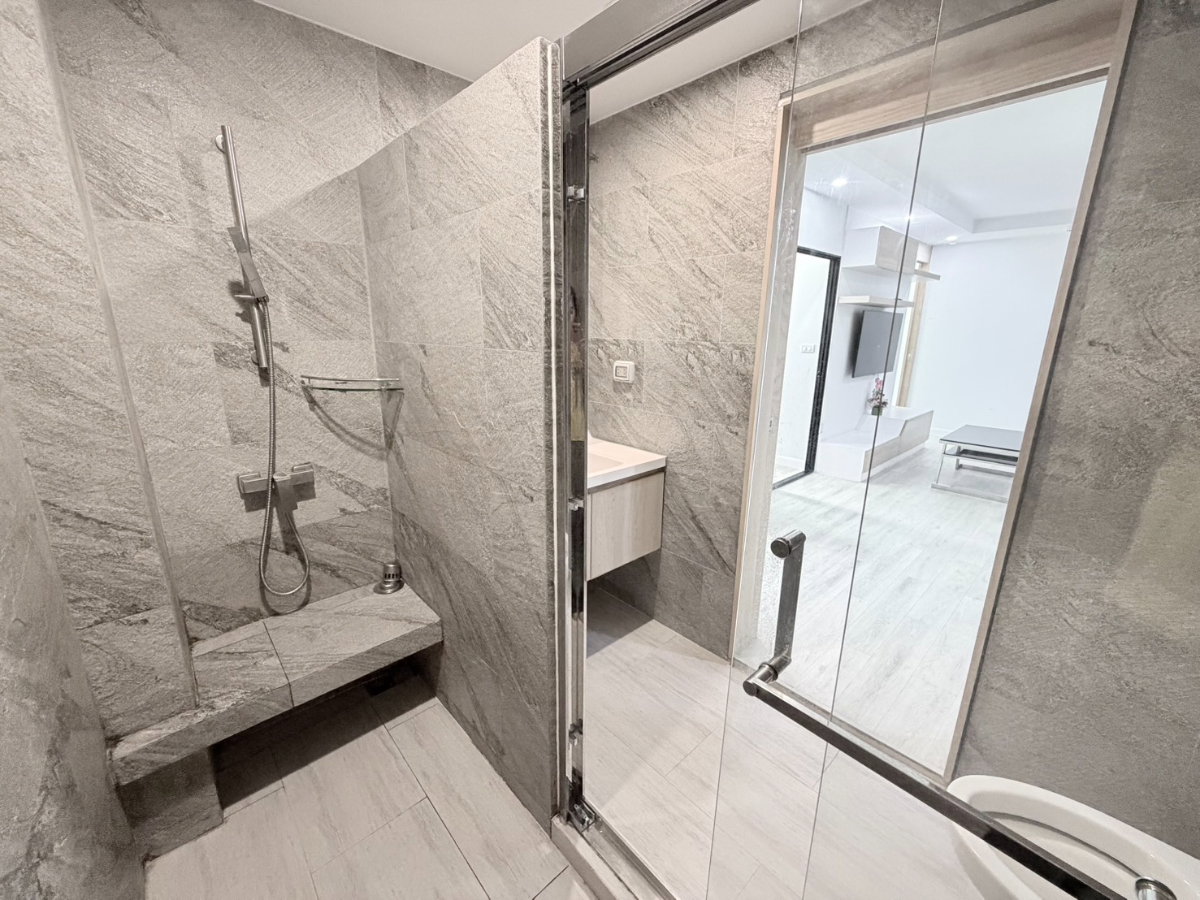 รูป ให้เช่า 2 ห้องนอน เฟอร์นิเจอร์ครบ วิวสนามกลอฟ V Condo ศาลายา  - รูปที่ 7/9