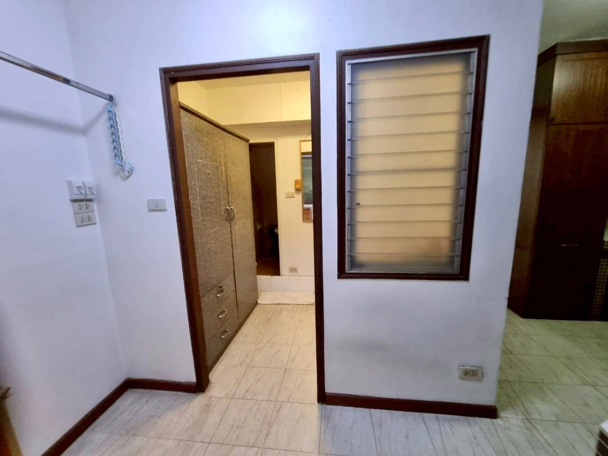 picture Corner 4-Storey Townhome for Sale Sukhumvit 71 (Pridi Banomyong) Soi Phatthanawet | Spacious Layout | Prime Central Location. Suitable for investment. - 12/45