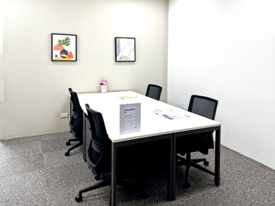 Office for rent : All-inclusive access to professional office space for 2 employees in Regus WHA Tower