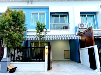 Townhouses for sale : Townhome zone Rama 5  and Pinklaow on sale 2780000 bath