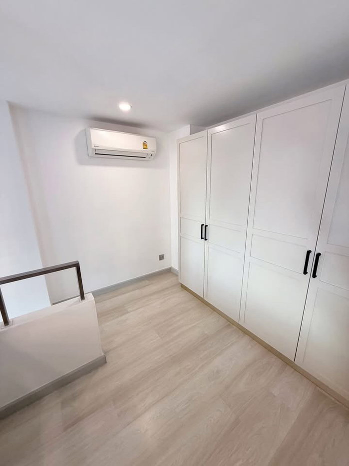 picture Knightsbridge Prime               Sathorn - 8/8