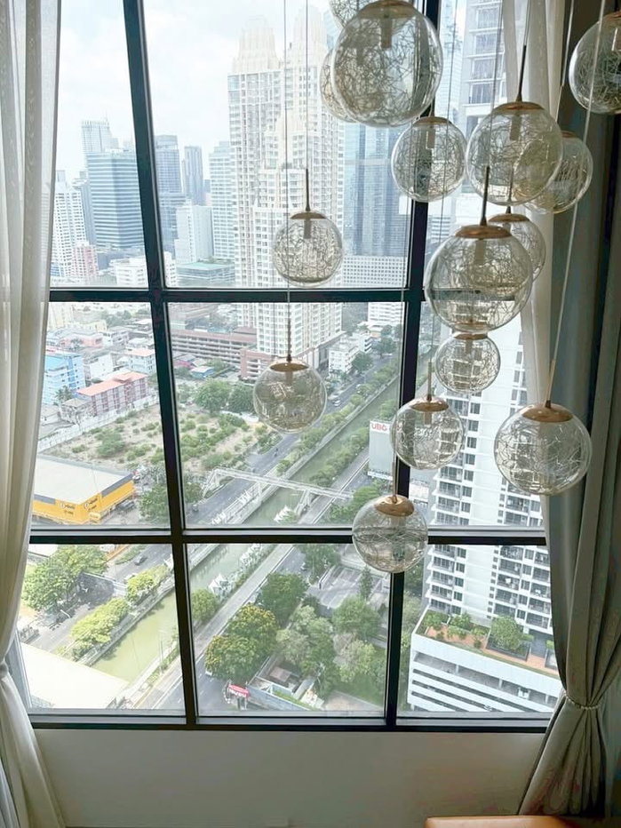 picture Knightsbridge Prime               Sathorn - 7/8