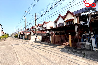 ทาวน์โฮม วิทยาลัยเทคนิคการสัตวแพทย์ : ขายทาวน์เฮ้าส์ 2ชั้น 24ตรว. เสนานิคม 1- ลาดพร้าววังหิน 72 ม.บ้านดวงแก้ว