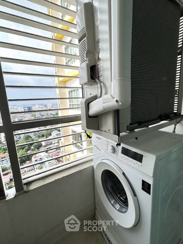 รูป คอนโด 2 ห้องนอน 71 ตร.ม. ชั้น 33 Q House Sathon ใกล้ BTS กรุงธนบุรี 100 ม. (ID 2444706) - รูปที่ 10/23