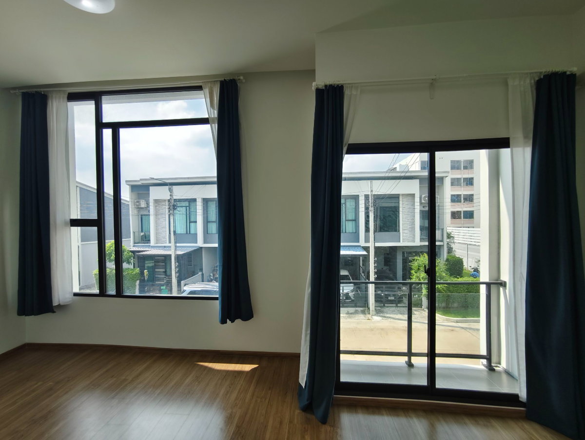 รูป 🏡 ทาวน์โฮม 2 ชั้น "แกรนด์พลีโน่ วัชรพล-สุขาภิบาล 5" เพียง 3.29 ล้าน เท่านั้น! - รูปที่ 28/32