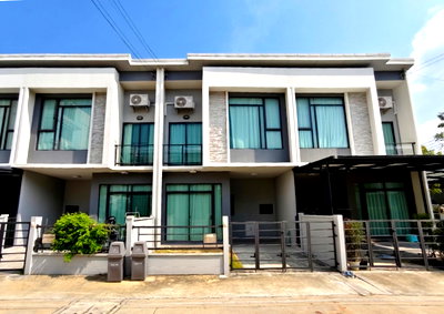 ทาวน์โฮม ถนนสายไหม : 🏡 ทาวน์โฮม 2 ชั้น "แกรนด์พลีโน่ วัชรพล-สุขาภิบาล 5" เพียง 3.29 ล้าน เท่านั้น!