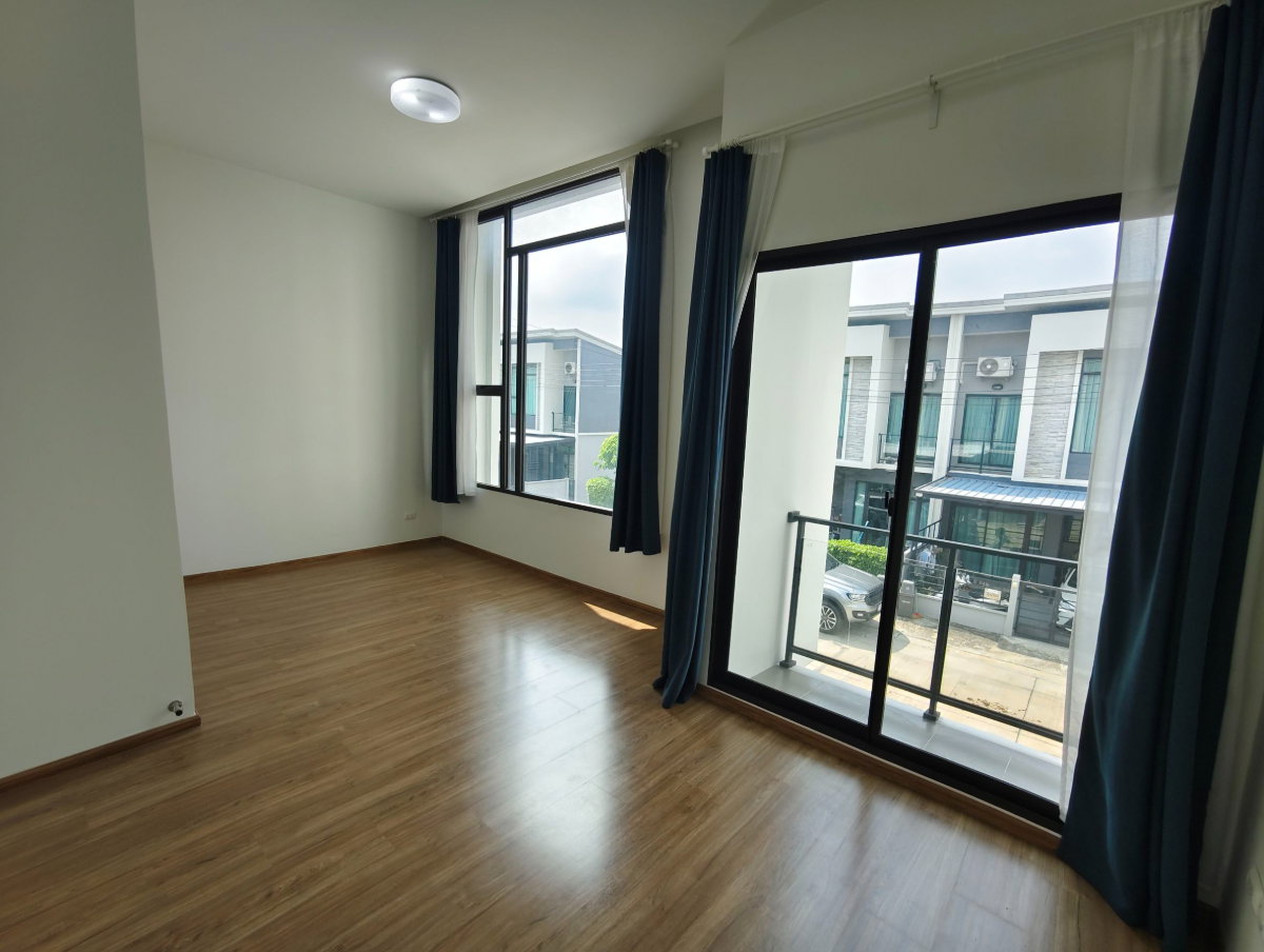 รูป 🏡 ทาวน์โฮม 2 ชั้น "แกรนด์พลีโน่ วัชรพล-สุขาภิบาล 5" เพียง 3.29 ล้าน เท่านั้น! - รูปที่ 26/32