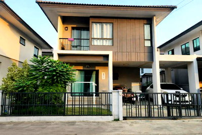 Twin houses for sale Phra Samut Jadee Samut Prakarn : 🔥 Semi-Detached House Special Price 🔥 Pleno Suksawat–Pracha Uthit | 3 Bedrooms, 2 Bathrooms 🔥 Near Expressway | Prime Suksawat–Pracha Uthit Area