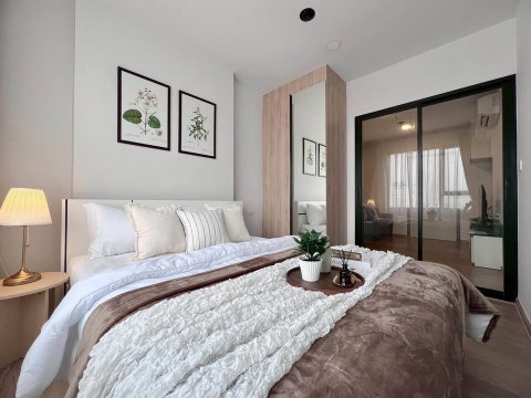 For rent: Chewathai Pinklao, Building A, 1 bedroom.