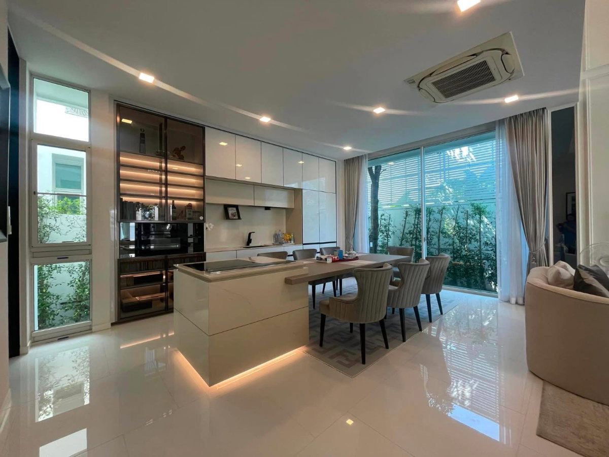 รูป ให้เช่าบ้านหรู วีเว่ เอกมัย รามอินทรา 4นอน และห้องแม่บ้าน - รูปที่ 6/11