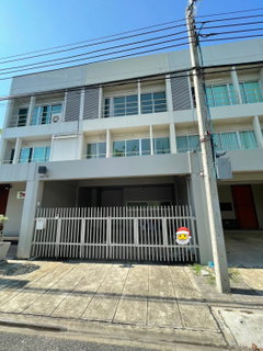 รูปภาพ 🏡✨ ปล่อยเช่าทาวน์โฮมหรู 3 ชั้นโนเบิลคิวบ์ พัฒนาการ 3 ห้องนอน 3 ห้องน้ำ ทำเลพัฒนาการ ใกล้ทองหล่อเพียง 3 กม.!