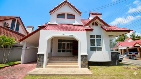For Sale Fully Renovated 2-Storey Detached House, 64 sq.wah, 4 Bedrooms, Pineary Park Beach, Suan Son Beach, Rayong