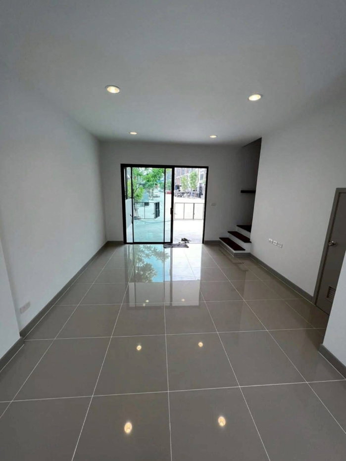 รูป 🏡 ทาวน์โฮม 3 ชั้น Premium Place Phaholyothin–Ramintra 4 ห้องนอน 3 ห้องน้ำ ทำเลศักยภาพ พหลโยธิน–รามอินทรา ใกล้ BTS พร้อมเข้าอยู่ - รูปที่ 7/19