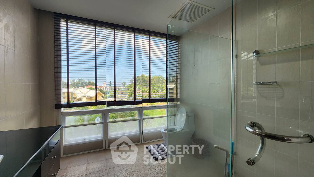 รูป คอนโด 2 ห้องนอน ขาย ที่ Karon View Condominium ใกล้กะรน ภูเก็ต (ID 2109273) - รูปที่ 9/14