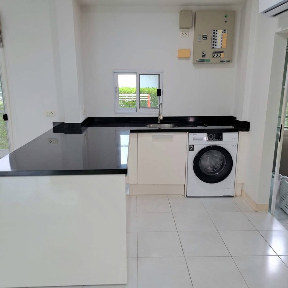 รูป 🏡✨ House for Rent | Mantana Village (Onnut – Outer Ring) 3 ห้องนอน 3 ห้องน้ำ พร้อมอยู่ ทำเลดี ใกล้สนามบิน! พร้อมเฟอร์ + เครื่องใช้ไฟฟ้าครบ - รูปที่ 9/20