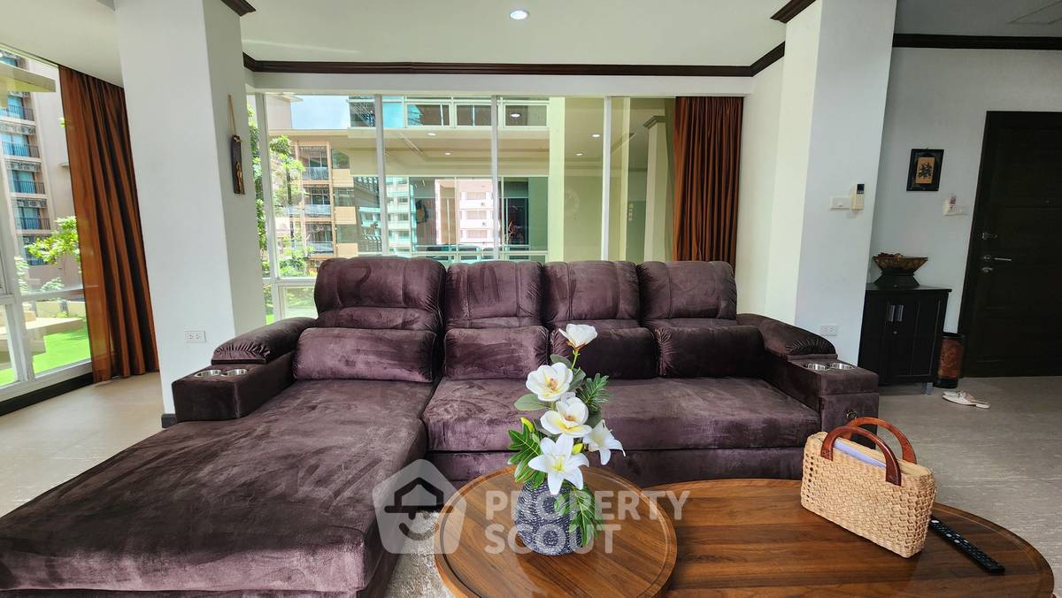รูป คอนโด 2 ห้องนอน ขาย ที่ Karon View Condominium ใกล้กะรน ภูเก็ต (ID 2109273) - รูปที่ 2/14