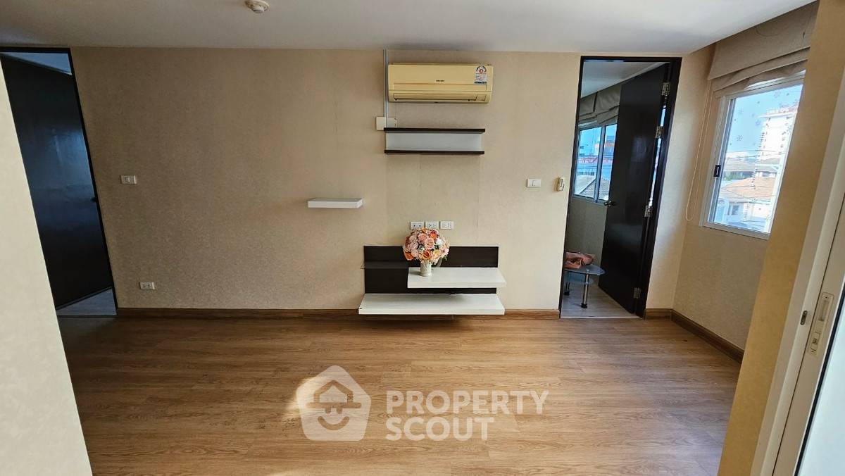 รูป คอนโดขาย 2 ห้องนอน โครงการ J.W. Boulevard Srivara ใกล้ภปลพลา วังทองหลาง (ID 2774372) - รูปที่ 12/20