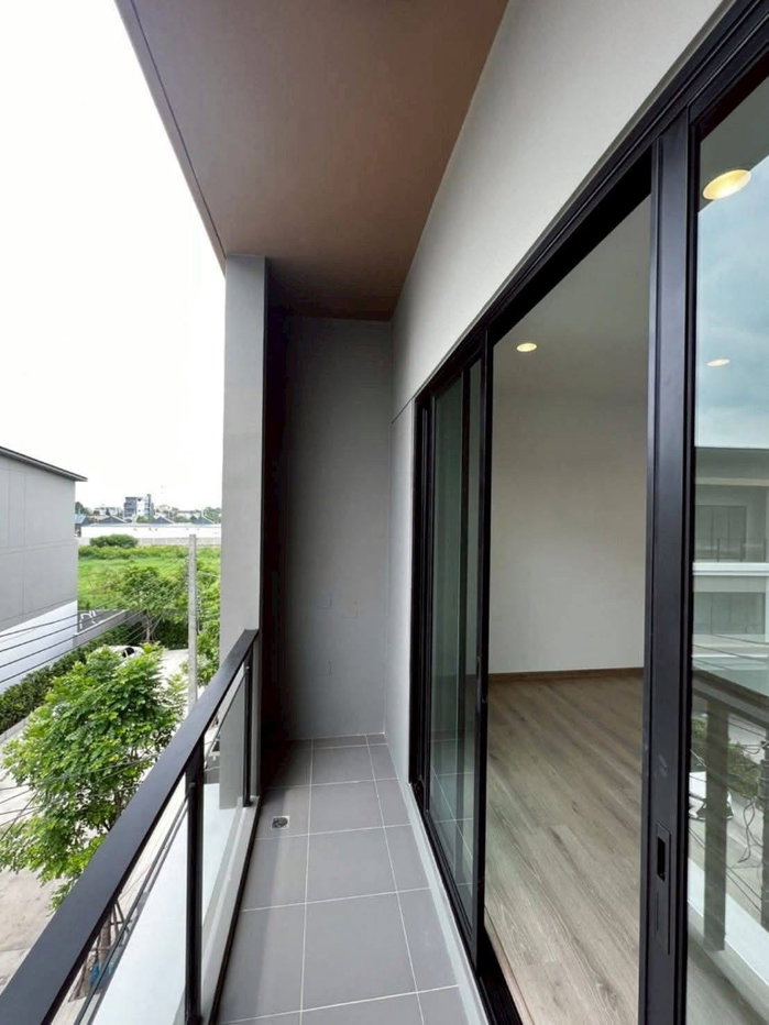 รูป 🏡 ทาวน์โฮม 3 ชั้น Premium Place Phaholyothin–Ramintra 4 ห้องนอน 3 ห้องน้ำ ทำเลศักยภาพ พหลโยธิน–รามอินทรา ใกล้ BTS พร้อมเข้าอยู่ - รูปที่ 17/19