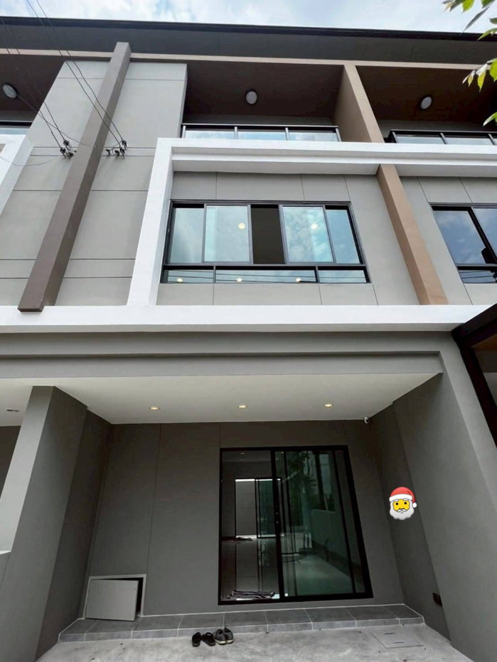 รูป 🏡 ทาวน์โฮม 3 ชั้น Premium Place Phaholyothin–Ramintra 4 ห้องนอน 3 ห้องน้ำ ทำเลศักยภาพ พหลโยธิน–รามอินทรา ใกล้ BTS พร้อมเข้าอยู่ - รูปที่ 1/19