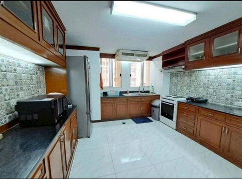 LTH14719 – Condo for Rent | Taiping Towers | 252 sqm | 4 Bedrooms 3 Bathrooms | Luxury Spacious Layout Best Value | Near BTS Ekkamai