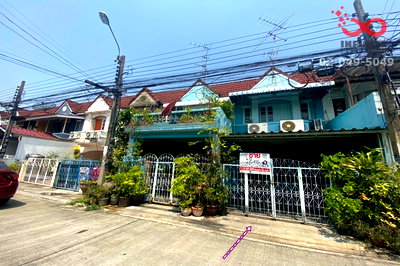 ขายทาวน์โฮม : ขายทาวน์เฮ้าส์ 2 ชั้น หมู่บ้านเย็นสุข ลาดพร้าว 87 แยก 8 ใกล้ทางด่วนเอกมัย–รามอินทรา