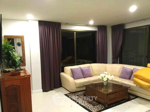 3-BR Condo 180 Sqm At Sunrise Beach Resort & Residence (ID 2776069)