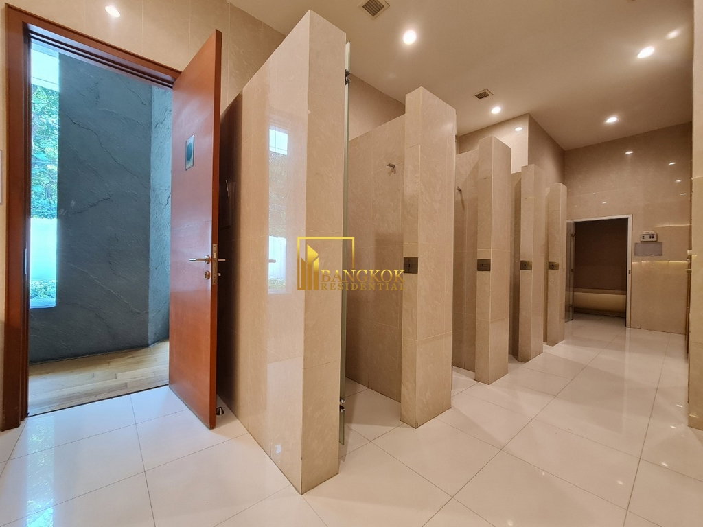 picture Ficus Lane | Impressive 3 Bedroom Condo in Phra Khanong - BR15945CD - 31/36