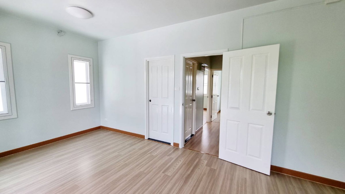 picture House  For Rent 3 Bedroom 2  Restroom  - 19/24