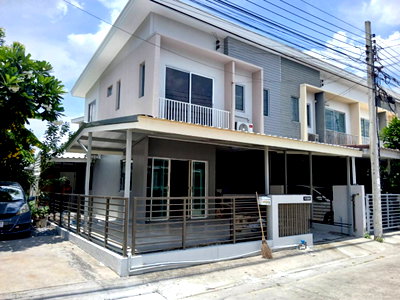 เช่าทาวน์โฮม เซฟวัน โก ศรีสมาน : ให้เช่าทาวน์เฮ้าส์หลังมุม เดอะ คอนแนค แจ้งวัฒนะ Tel.0999983897