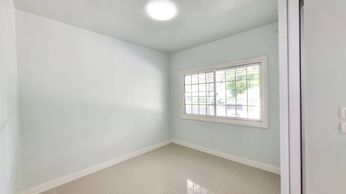 picture House  For Rent 3 Bedroom 2  Restroom  - 8/24