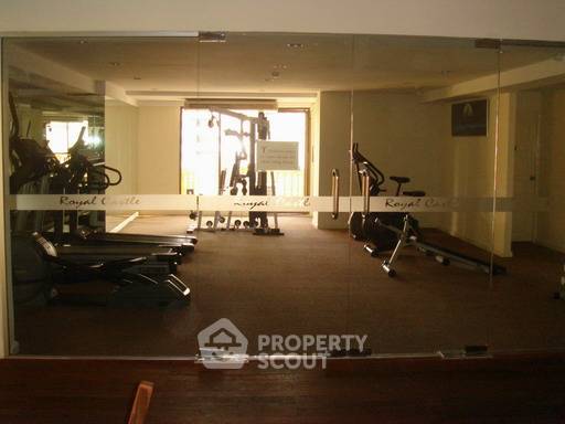 รูป คอนโด 3 ห้องนอน ขนาด 160 ตร.ม. Royal Castle Sukhumvit ใกล้ BTS พร้อมพงษ์ (ID 513632) - รูปที่ 8/12