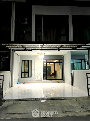 Townhouses for sale Big C Foodplace Sukhaphiban 5 : 3-BR Townhouse For Sale, Pleno Paholyothin - Watcharapol 2, Sai Mai (ID 2778269)