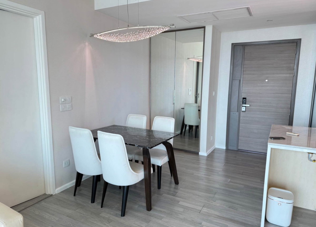 picture The Room Sukhumvit                  69  - 3/17