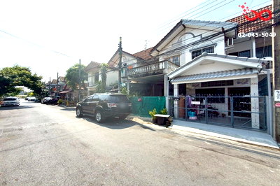 ทาวน์โฮม เขตบึงกุ่ม : ขายทาวน์เฮ้าส์ 2 ชั้น 16 ตร.ว. ม.สวนทองวิลล่า รามอินทรา 40 ใกล้ BTS สีชมพู