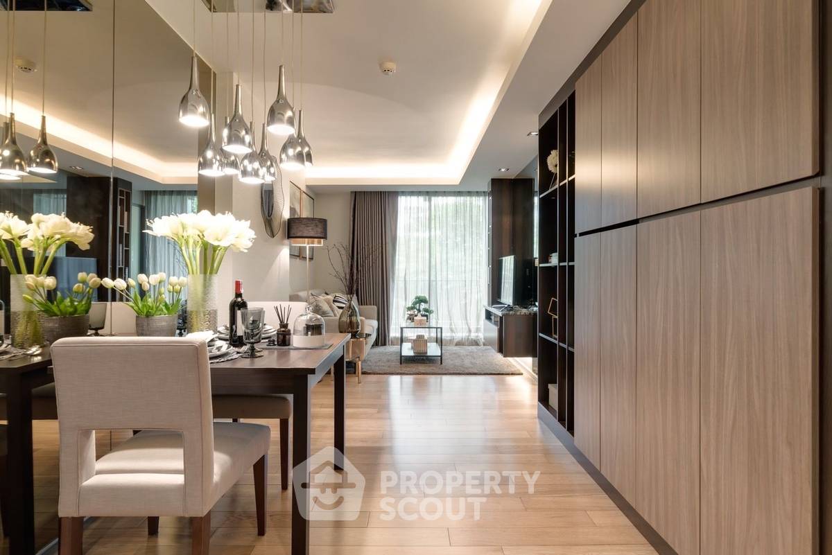 รูป คอนโด 1 ห้องนอน ขนาด 48 ตร.ม. Focus Ploenchit ใกล้ BTS Nana (ID 2025030) - รูปที่ 1/10