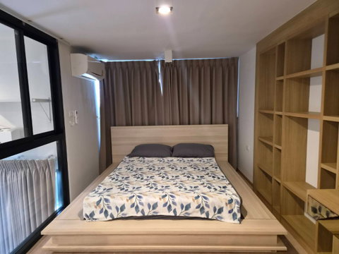 Available for rent! The newest Ideo Rama9-Asoke. Cozy living with 2 Bedroom [Duplex]. Fully furnished and High floor. Ready to move in.
