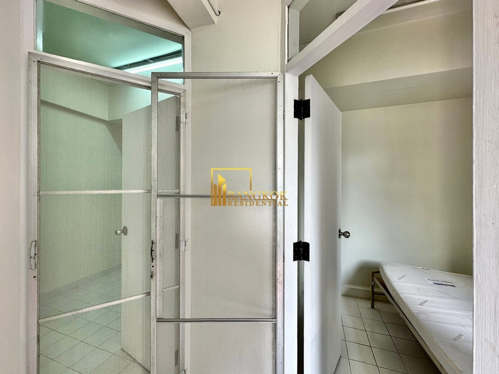 รูป Spacious 4 Bedroom Penthouse Apartment in Sukhumvit 7 - BR0669AP - รูปที่ 39/58