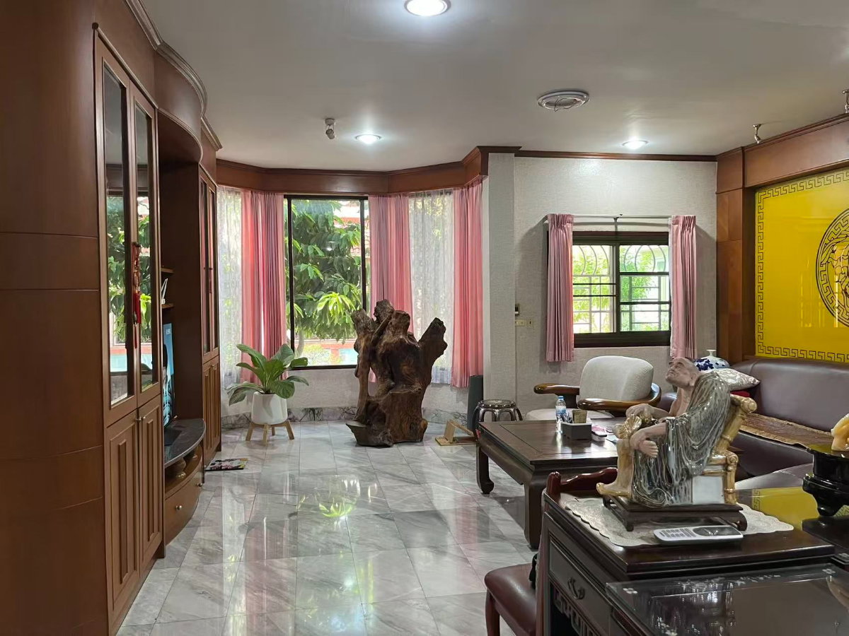 รูป 📍 ขาย หมูบ้านปรีชา ทำเลศรีนครินทร์ | บ้านกว้างอยู่สบาย ราคาดีคุ้มค่า | ใกล้ห้างและสิ่งอำนวยความสะดวก  - รูปที่ 11/31
