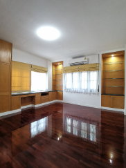 picture Luxury House for Sale in Windmill Golf Course - 20/23